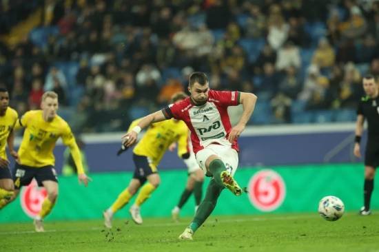 Поиграли в поддавки. «Локомотив» выстрадал победу у «Ростова»